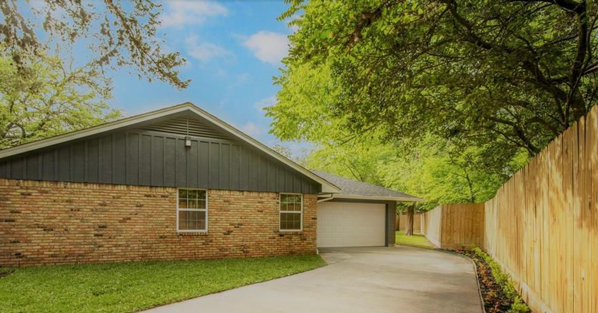 8814 Westview Drive, Houston, TX 77055 ListReports