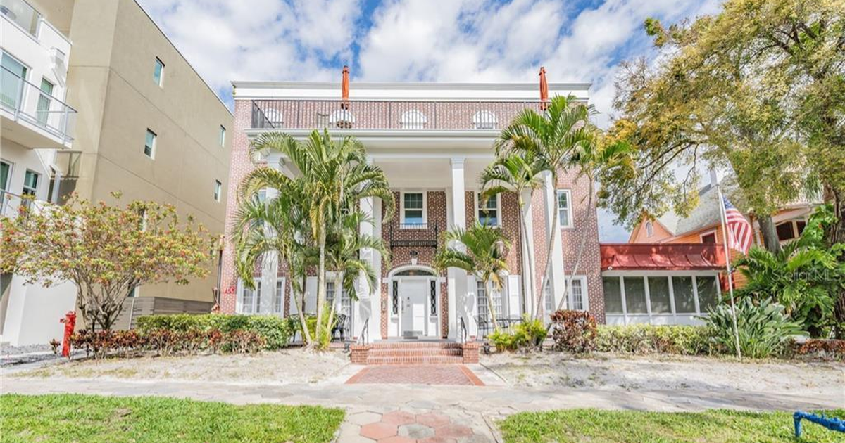 219 4th Avenue North 304, St Petersburg, FL 33701 ListReports