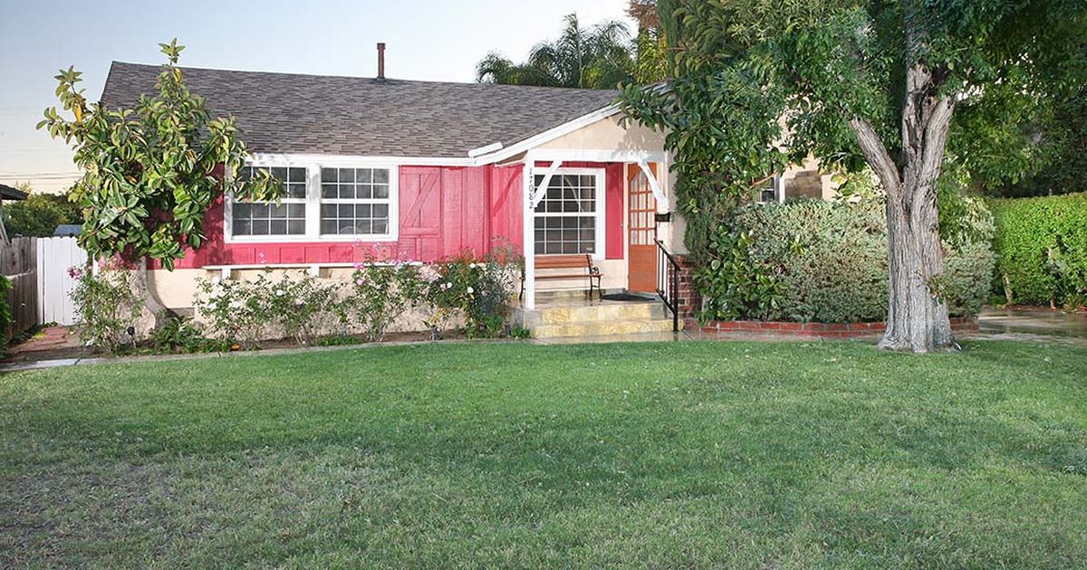 17082 Kingsbury Street, Granada Hills, CA 91344 ListReports