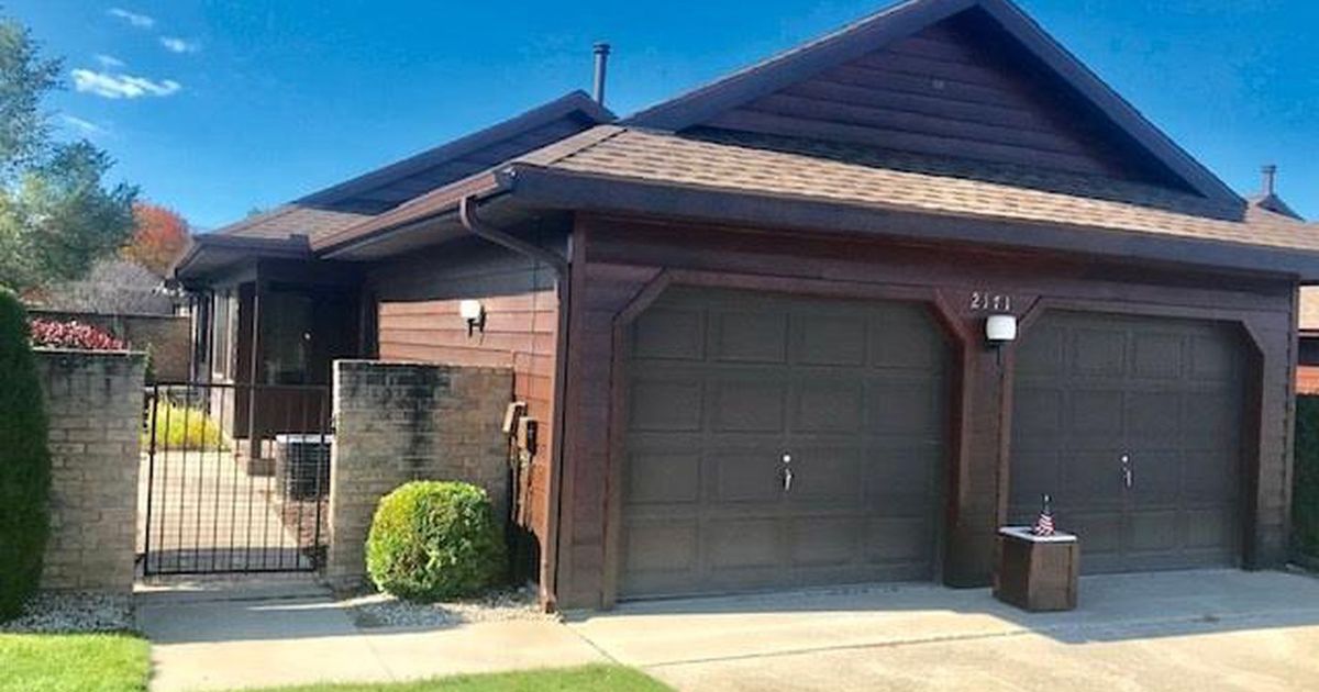 2171 Hammond Place Center, Traverse City, MI 49686 ListReports